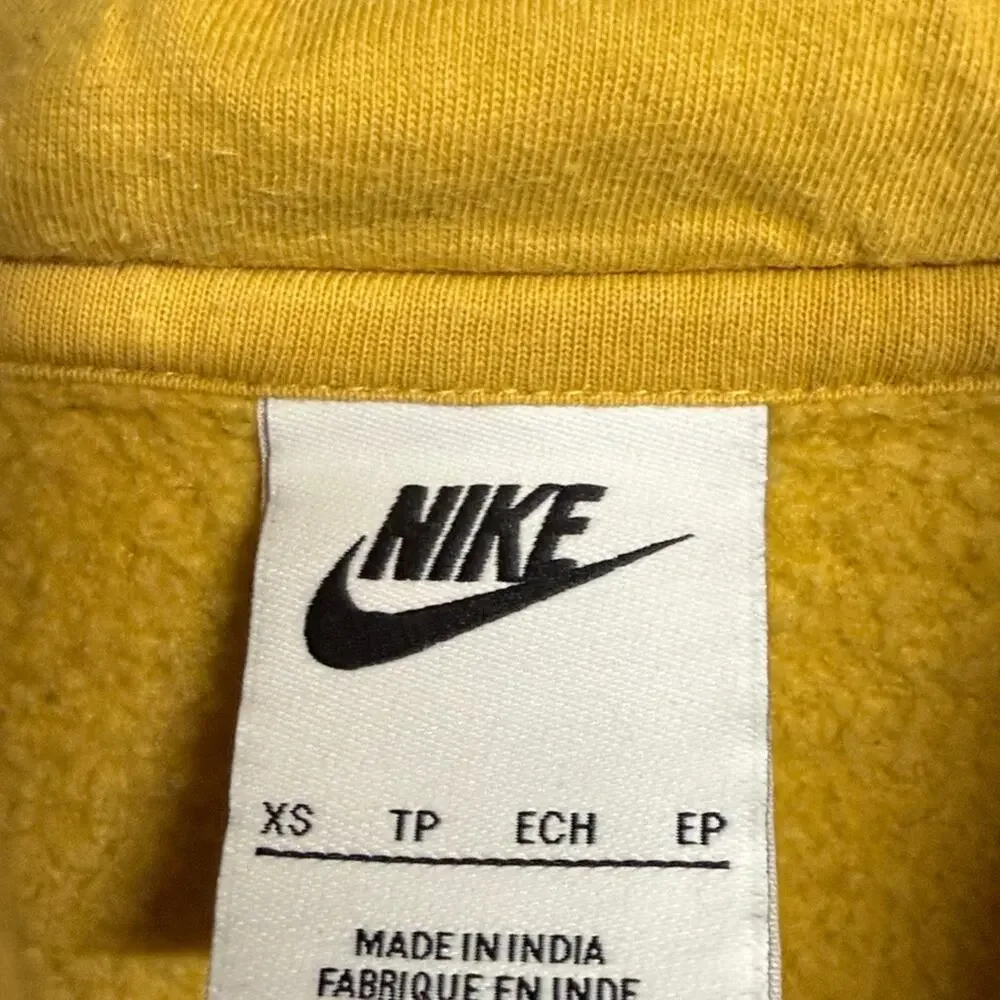Nike Sportswear Club Fleece Pullover Men Yellow Hoodie XS